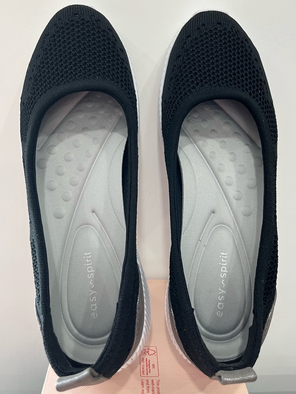 Easy Spirit Black‎ Knit Slip-On Ballet Flats